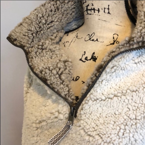 ALMOST SOLD OUT! NWT Cozy Sherpa Fleece Pullover - Picture 3 of 4